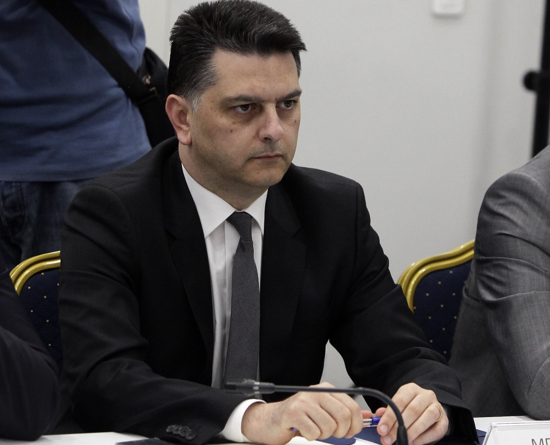 Δικαίωση για την αντιπολίτευση η αποχώρηση Μπεκίρη