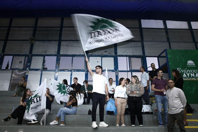 Οι ψηφοφόροι θα ήθελαν να δουν μεγάλα ονόματα με τη φανέλα του κόμματος. Ομως θα πρέπει να βολευτούν με τα ονόματα που το κόμμα μπορεί να αποκτήσει