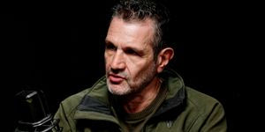 Τι λες σε έναν μαθητή που σε ρωτάει για τον Κασιδιάρη