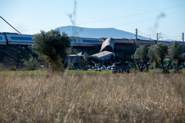 Τραγωδία στην Ισπανία: Τουλάχιστον 30 νεκροί από το σιδηροδρομικό δυστύχημα στο Τολέδο