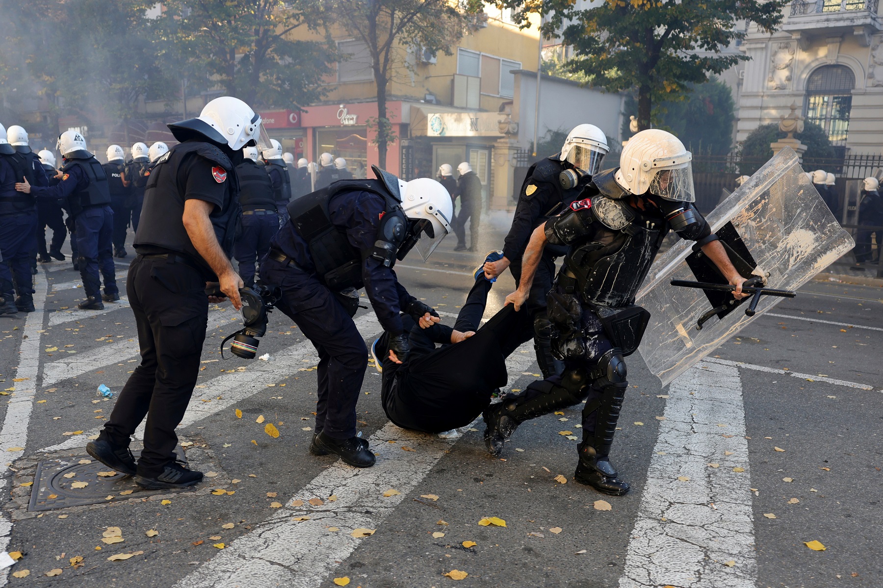 Αλβανία: Ο Ράμα ανεβάζει τους τόνους μετά τα επεισόδια – “Το κράτος θα κερδίσει”