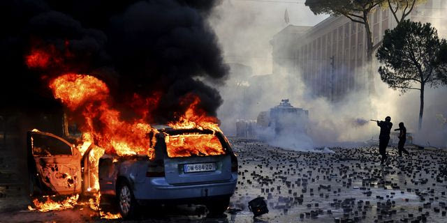 Αλβανία: Ο Ράμα γίνεται αυταρχικός και οι 15χρονοι είναι αποφασισμένοι