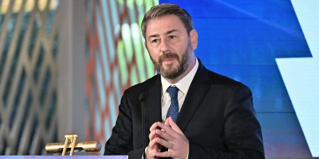 Ανδρουλάκης: Στο επίκεντρο οι μικρομεσαίοι με παρεμβάσεις σε φόρους, χρέη και ενέργεια