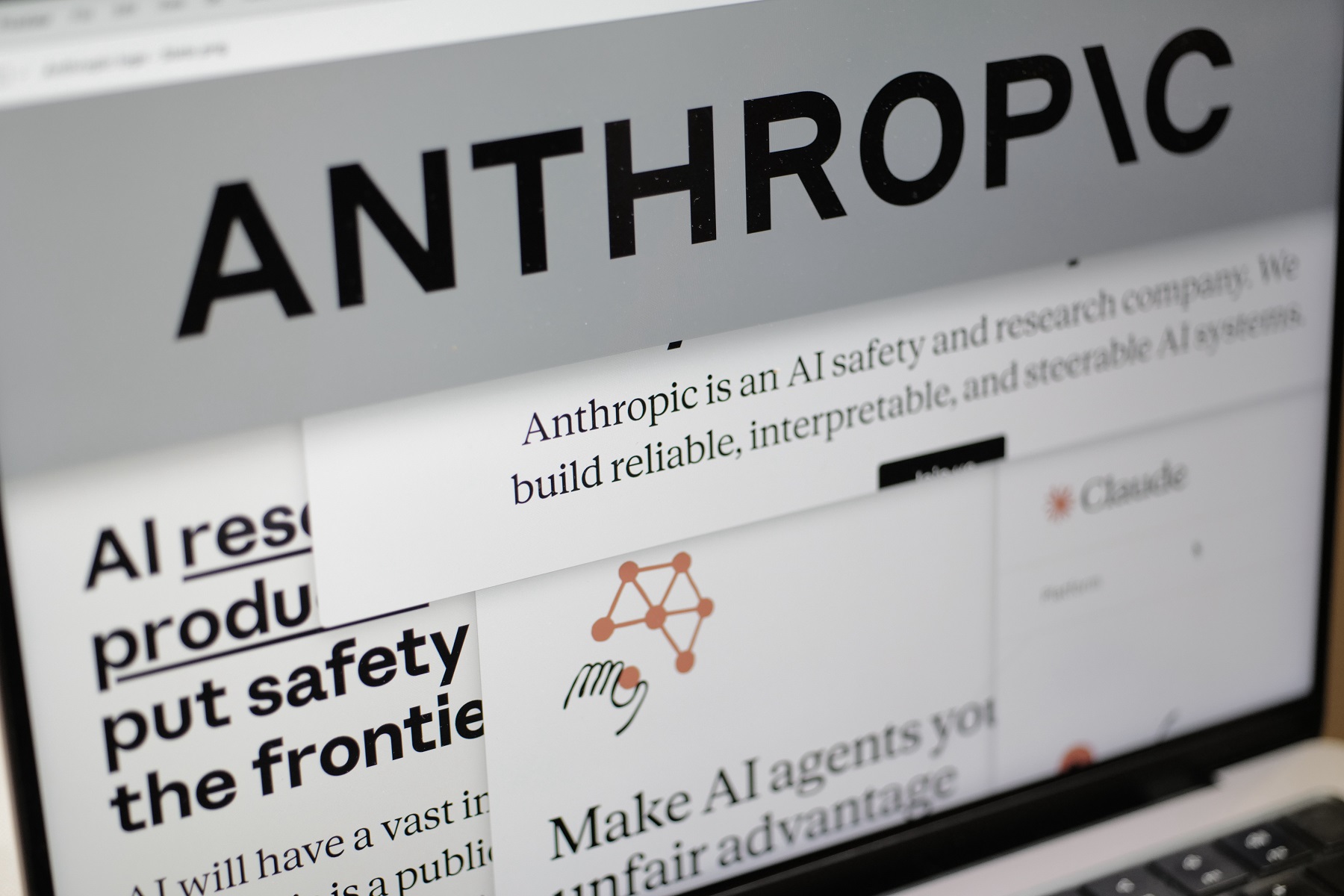 Νέα προειδοποίηση της Anthropic: Η AI θα “πολλαπλασιάζεται” μόνη της