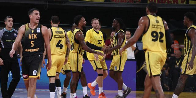 Άρης – ΑΕΚ 88-58: Οι κίτρινοι δάγκωναν στην άμυνα και διέλυσαν την Ένωση με καυτό Μόργκαν