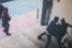 Θεσσαλονίκη: Αστυνομικός πέταξε γιλέκο και γκλομπ για να διαπληκτιστεί με πολίτη – Βίντεο