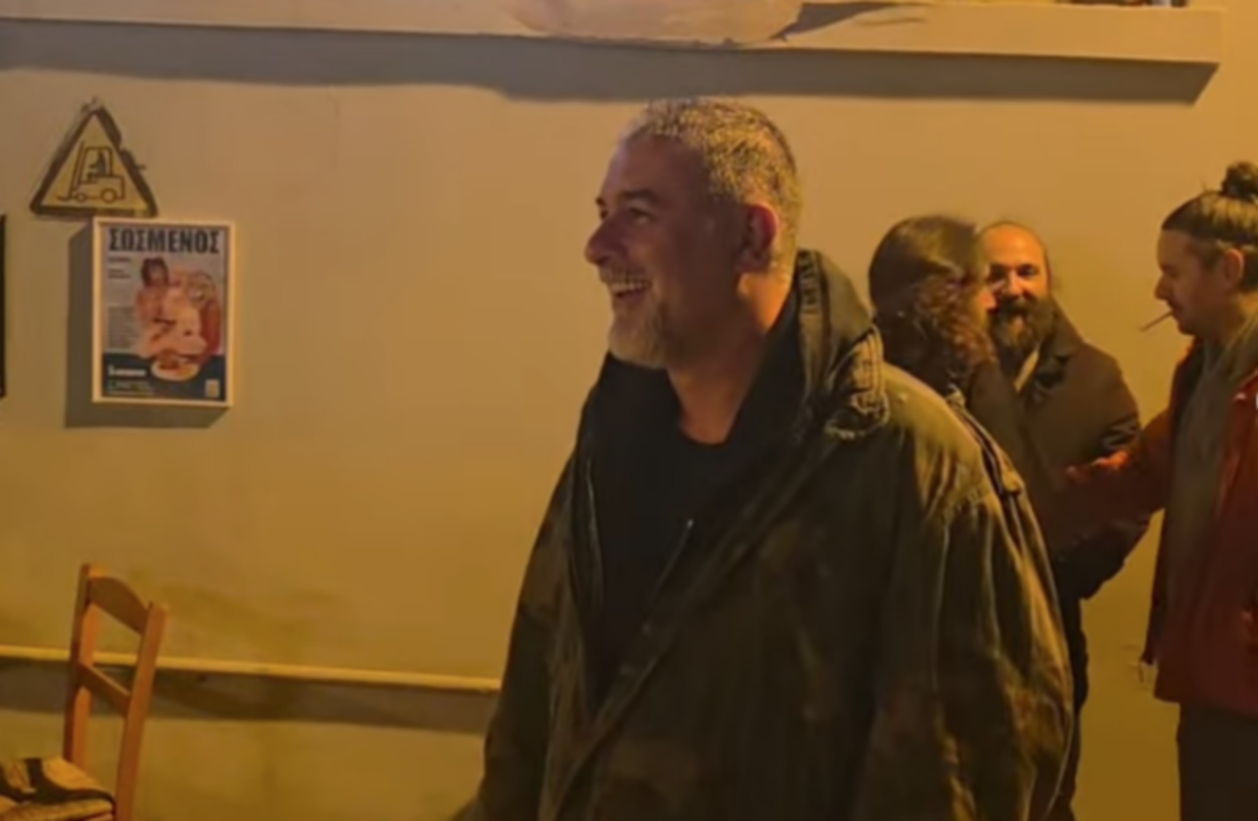 Βασίλης Μπισμπίκης: Η έκπληξη για τα γενέθλιά του – Στο πλευρό του η Δέσποινα Βανδή