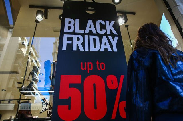 Πότε “πέφτει” η Black Friday 2026 – Τι ισχύει για την Cyber Monday