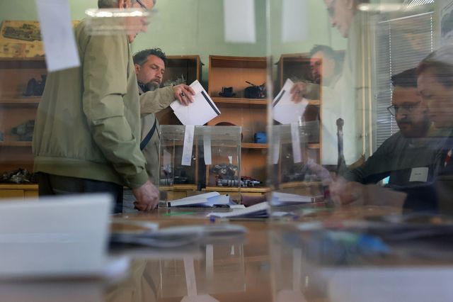 Στις κάλπες για προεδρικές εκλογές η Βουλγαρία 