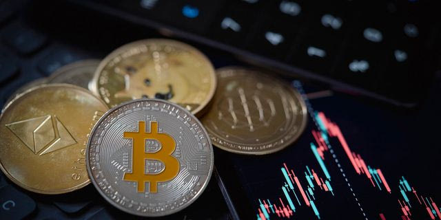 Φορολογία κρυπτονομισμάτων: Συντελεστής 10% στα κέρδη, τεκμήριο για τις αγορές και ρύθμιση για παλιές υπεραξίες