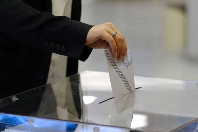 Δημοσκόπηση Opinion Poll: Προβάδισμα ΝΔ στην Αττική – Ελλιπή τα μέτρα κατά της ακρίβειας για 7 στους 10