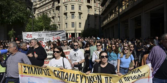 Μαζική συμμετοχή στο πανεκπαιδευτικό συλλαλητήριο – Άνοιξαν δρόμοι και μετρό