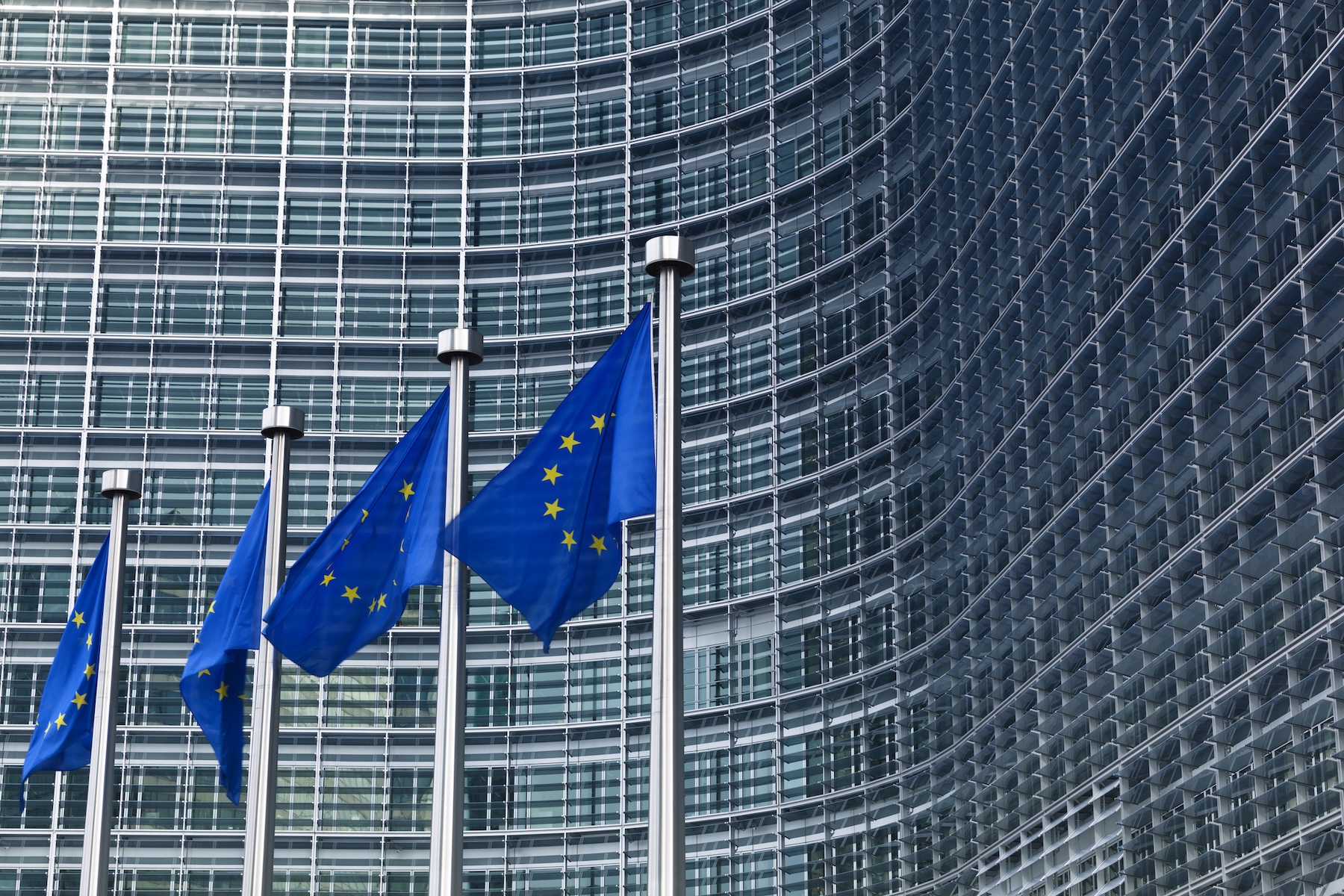 Έφοδος Ευρωπαίων εισαγγελέων σε γραφεία της ακροδεξιάς Patriots for Europe για σκάνδαλο 4 εκατ. ευρώ