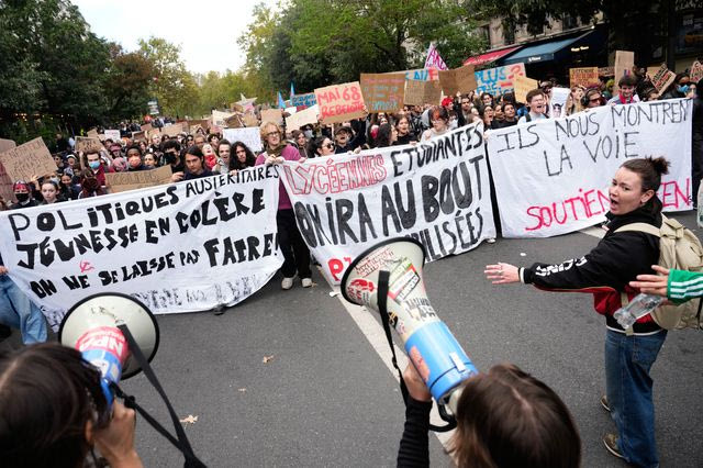 Μαθητική οργή στη Γαλλία: Πρώτη υποχώρηση της κυβέρνησης – Υπόσχεται 3.000 επιπλέον εκπαιδευτικούς