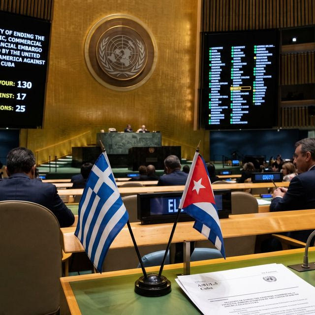 Πώς η Ελλάδα θα “πληρώσει” την ιστορική αποχή για το εμπάργκο στην Κούβα