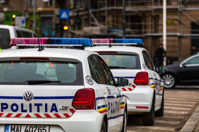 Ρουμανία: 13χρονος μαθητής επιτέθηκε με μαχαίρι και τραυμάτισε μια καθηγήτρια και έναν συμμαθητή του