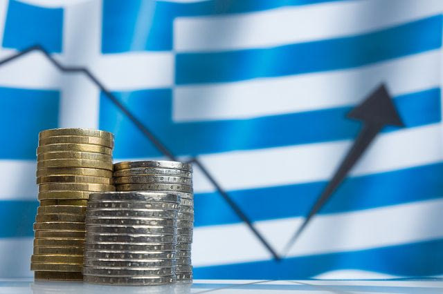 ΤτΕ – Επιτόκια: Μεγαλώνει η ”ψαλίδα” μεταξύ δανείων και καταθέσεων