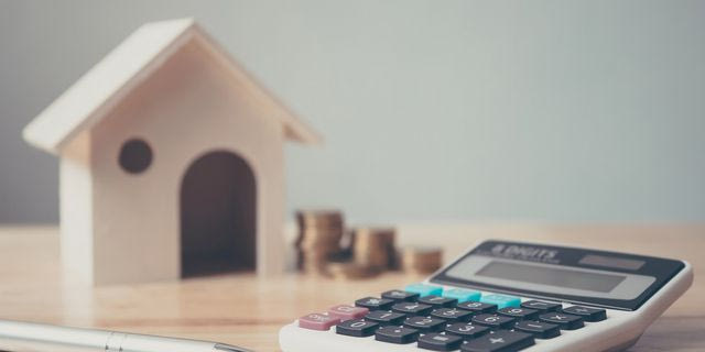Επίδομα μετεγκατάστασης 10.000 ευρώ: Ανοίγουν οι αιτήσεις – Οι δικαιούχοι και οι περιοχές