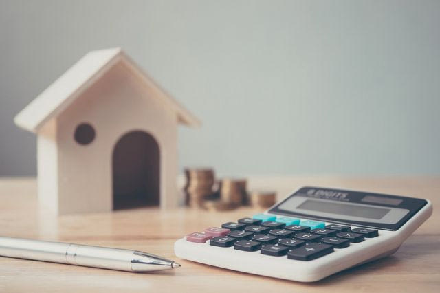 Επίδομα μετεγκατάστασης 10.000 ευρώ: Ανοίγουν οι αιτήσεις – Οι δικαιούχοι και οι περιοχές
