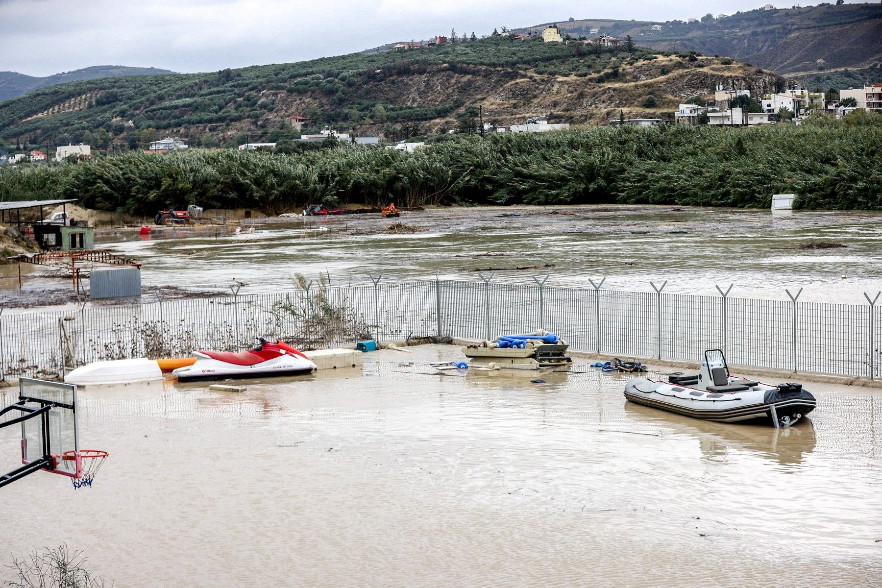 Σαρώνει την Κρήτη η κακοκαιρία - Νέο έκτακτο της ΕΜΥ