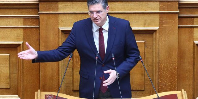 Παραιτήθηκε από βουλευτής ο Διονύσης Καλαματιανός – Προσχωρεί στην ΕΛ.Α.Σ.