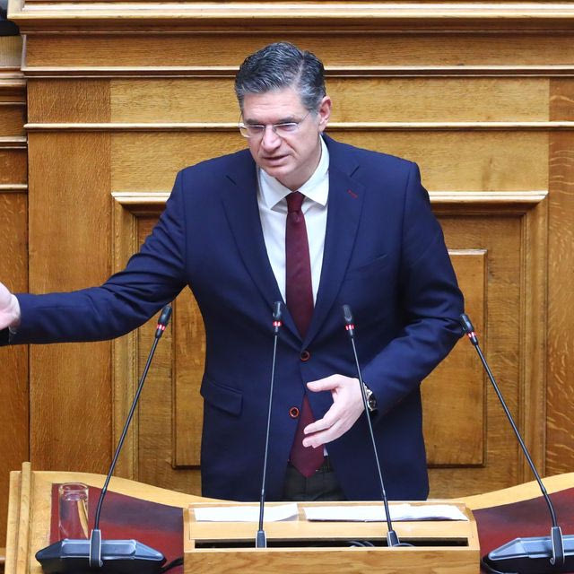 Παραιτήθηκε από βουλευτής ο Διονύσης Καλαματιανός – Προσχωρεί στην ΕΛ.Α.Σ.