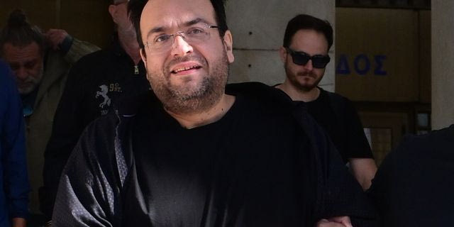 Στο νοσοκομείο ο Φίλιππος Καμπούρης – Είπε ότι παθαίνει εγκεφαλικό