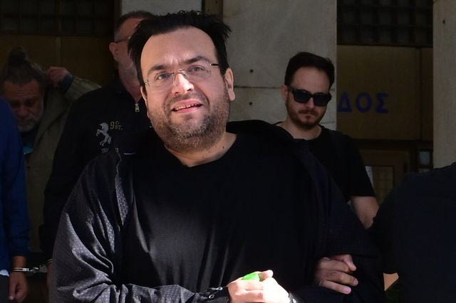 Στο νοσοκομείο ο Φίλιππος Καμπούρης – Είπε ότι παθαίνει εγκεφαλικό