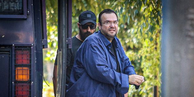 Απάτη ΕΦΚΑ: “Παγώνει” η περιουσία του ΛΑΟΣ και του Φ. Καμπούρη