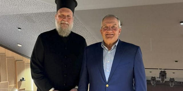 Ο Κώστας Καραμανλής στο “Ιωνικό Κέντρο” της Ιεράς Μητροπόλεως Ν. Ιωνίας