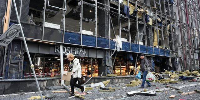 Ουκρανία: Ρωσική επιδρομή σε νοσοκομείο στο Κίεβο – 4 νεκροί από επίθεση στο Κραματόρσκ