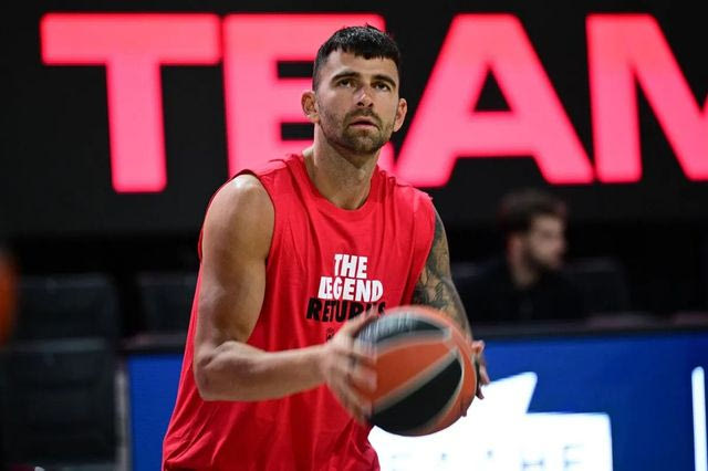 Ολυμπιακός: Η είσοδος του Κόντσαρ στη SUNEL Arena