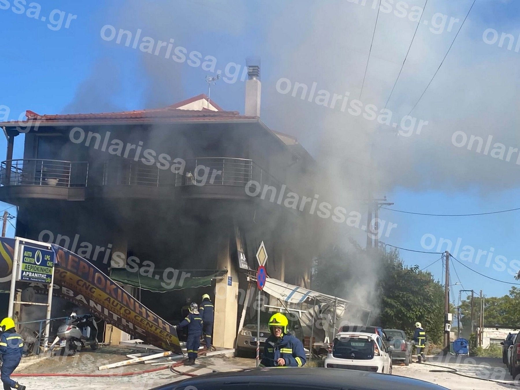 Έκρηξη σε συνεργείο στη Λάρισα – Aναφορές για τραυματίες
