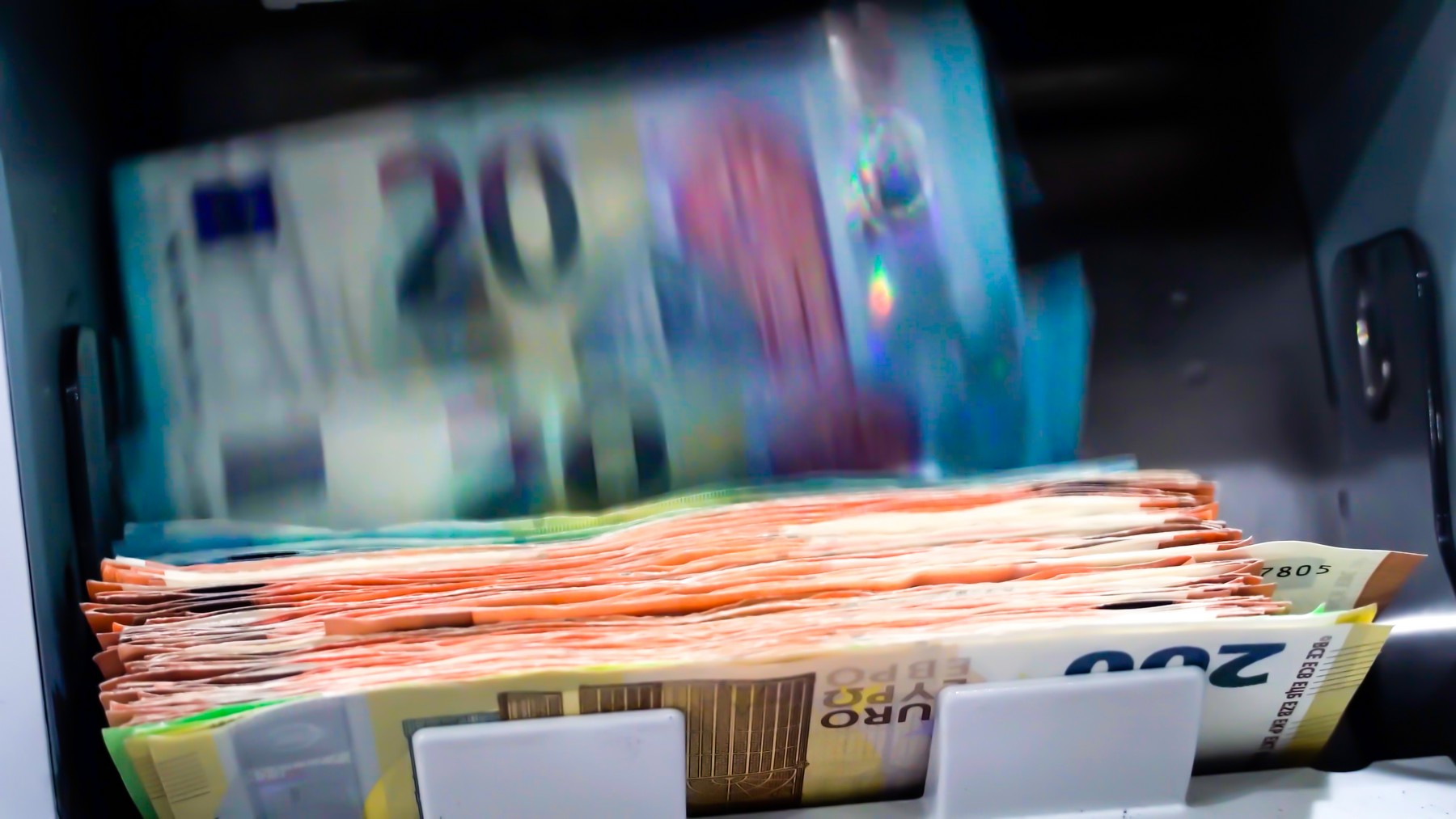 Στα 3,82 δισ. οι ληξιπρόθεσμες οφειλές του Δημοσίου – Πάνω από 1 δισ. εκκρεμείς επιστροφές φόρων