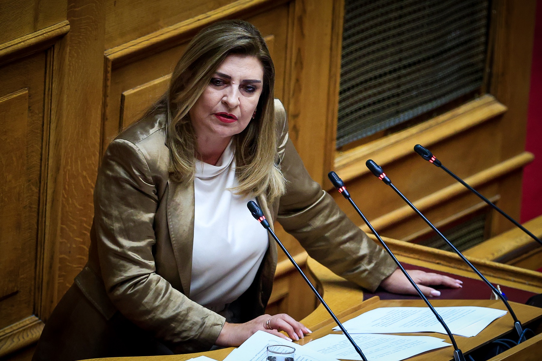 Λιακούλη-ΠΑΣΟΚ: Ο Όλυμπος είναι ένας και αδιαίρετος
