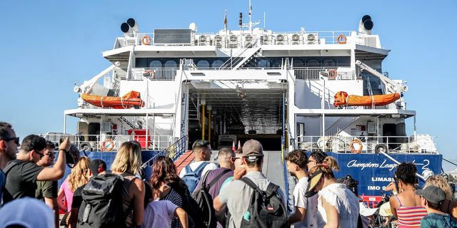 Ακτοπλοΐα: Αγώνας δρόμου για την αποτροπή αυξήσεων στα εισιτήρια – Ποιο σχέδιο ενίσχυσης εξετάζει η κυβέρνηση