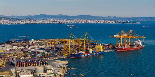 Θεσσαλονίκη: Μπλόκο σε 3.000 όπλα που είχαν δηλωθεί ως “γυαλιά ηλίου”