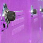 Η Πολωνία απέκτησε ροζ locker για χάπια άμβλωσης, ως απάντηση στη σχεδόν καθολική απαγόρευση
