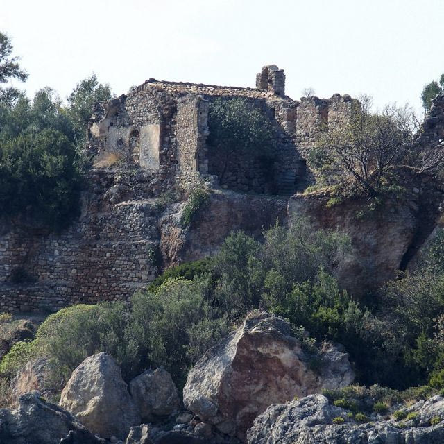 Καλαμάτα: Οι αφόρητες πιέσεις, η παράνομη δόμηση και η σιγή του ΥΠΕΝ