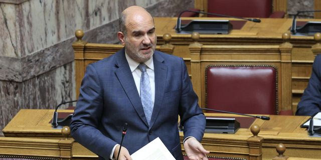 Κόκκινα Δάνεια: Η κυβέρνηση απέσυρε το άρθρο 23 για τους servicers μετά την κατακραυγή
