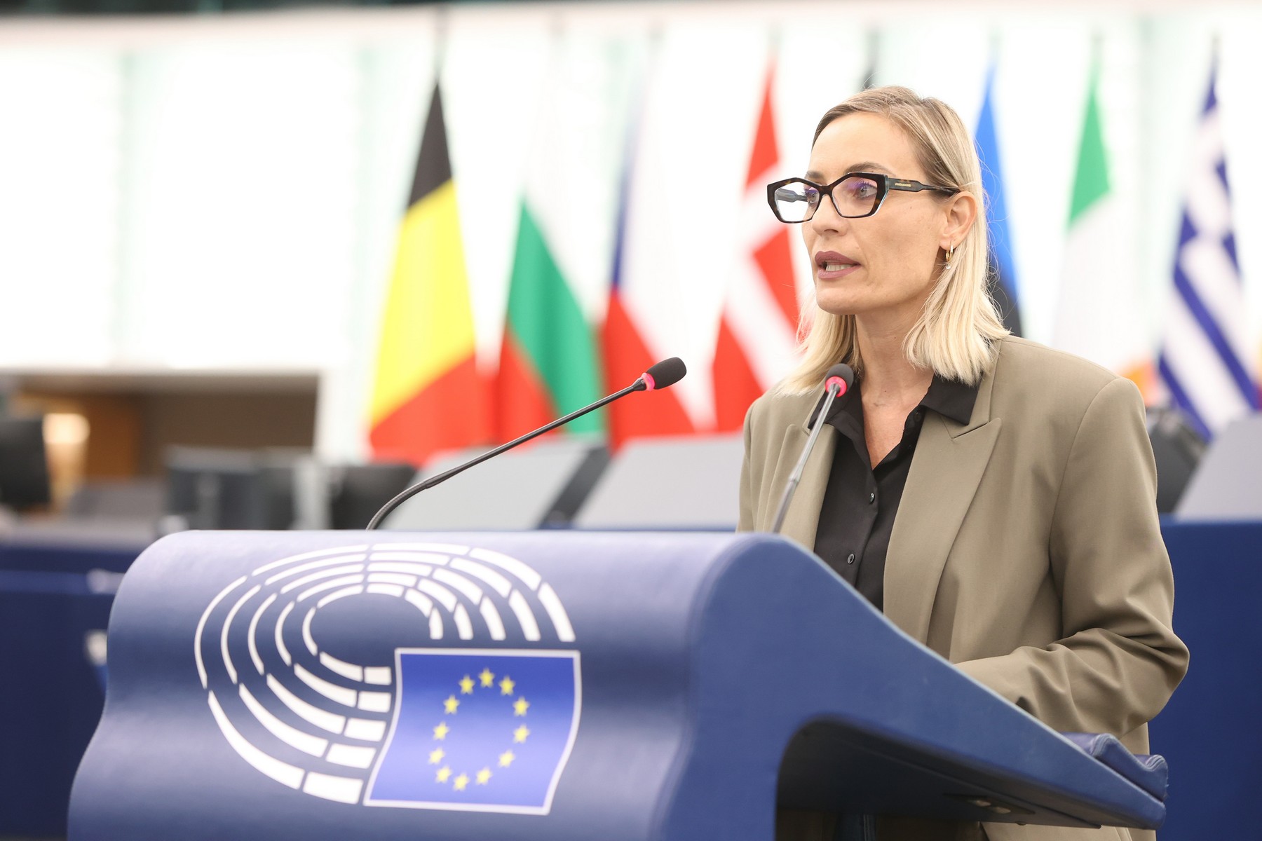 Η κυβέρνηση συμπάσχει με τη Μελέτη, που συμπάσχει με τους εργοδότες