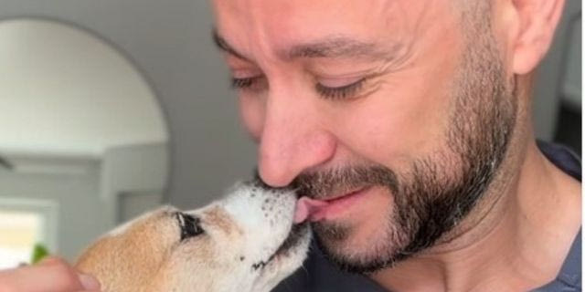 Συγκίνηση στα social media για τη Μιλού, τη σκυλίτσα του TikTok – “Σταμάτησε η καρδούλα της στην αγκαλιά μου”