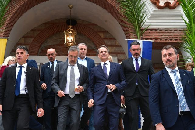Στον Άγιο Δημήτριο ο Μητσοτάκης – Τα συγχαρητήρια του Αρχιεπισκόπου Αυστραλίας για τη Μονή Σινά