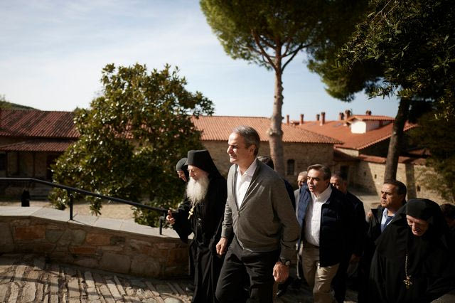 Στην Ιερά Μονή Ευαγγελισμού στην Ορμύλια Χαλκιδικής ο Μητσοτάκης