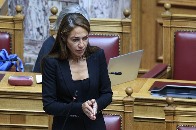 Μιχαηλίδου: 10.000 ευρώ για μετεγκατάσταση και στα ακριτικά νησιά