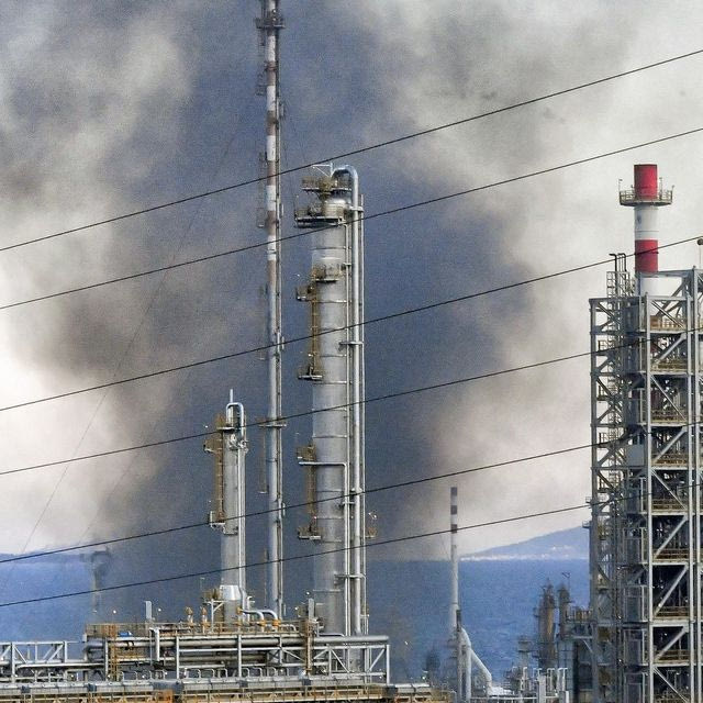 Έκρηξη στη Motor Oil: Νεκρός και ο δεύτερος τραυματίας