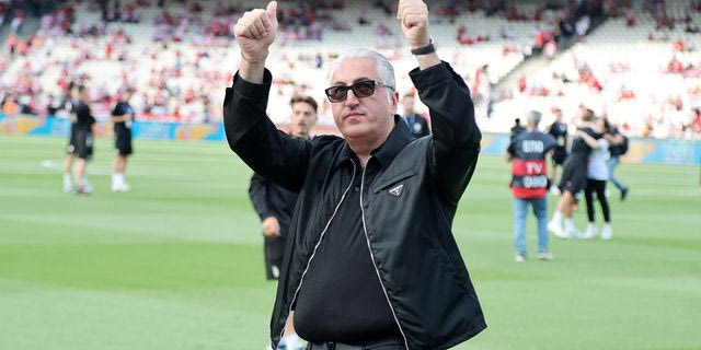 Μιχάλης Μπούσης: Η οικογενειακή αφετηρία, η φιλοσοφία στο λιανεμπόριο και ο ΟΦΗ
