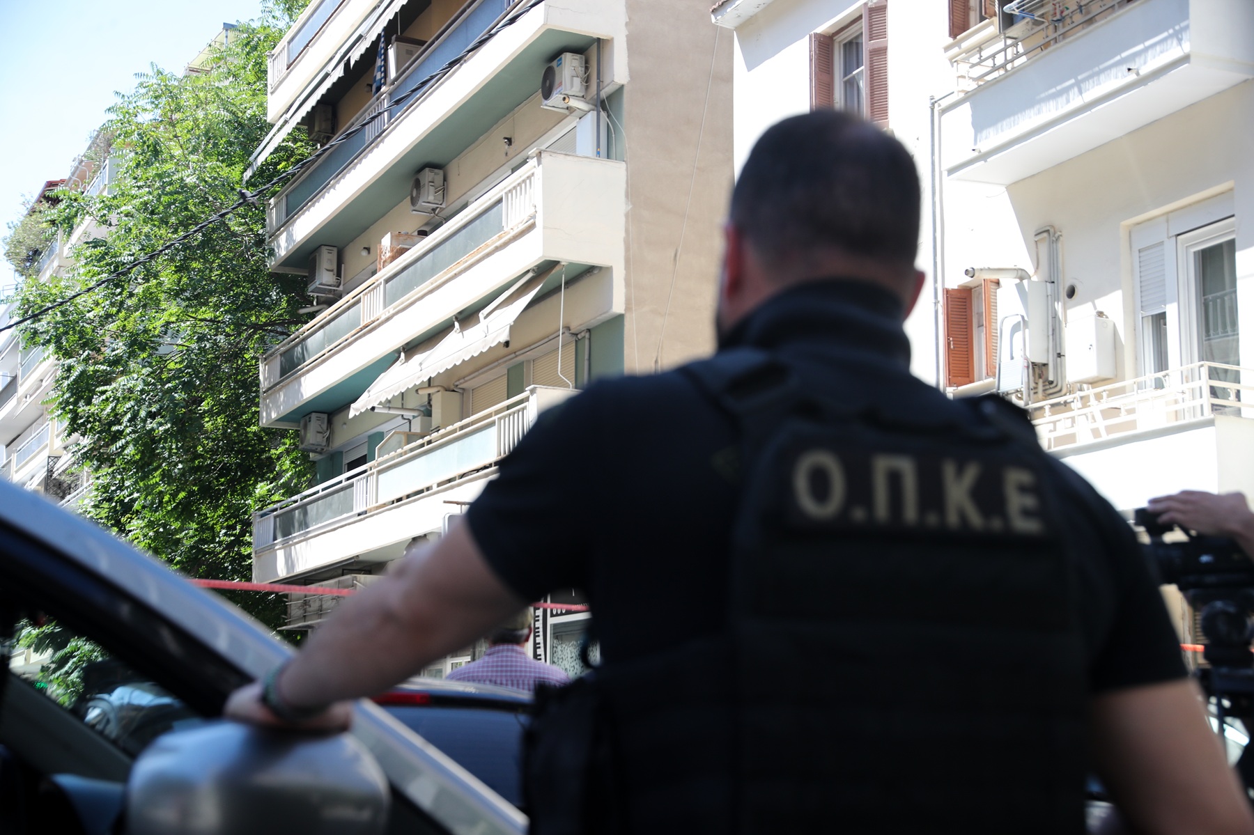 Πετρούπολη: Πέταξαν μπουκάλι με εύφλεκτο υλικό σε κατάστημα τυχερών παιχνιδιών