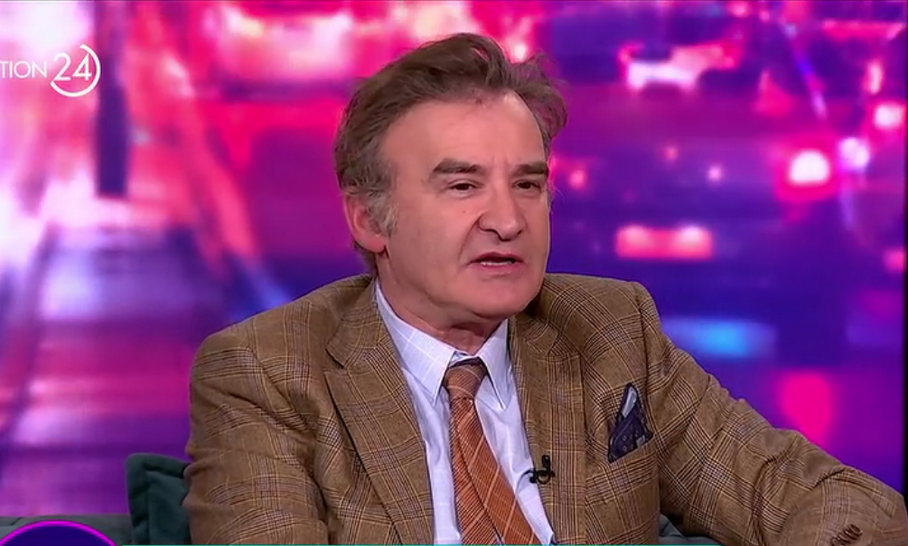 Νίκος Ορφανός: “Δεν είχα καλά παιδικά χρόνια – Αυτή ίσως είναι η τελευταία μου παράσταση”