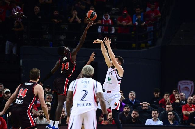 Ολυμπιακός – Αρμάνι 84-78: Μίλερ, ΜακΙντάιρ και Βεζένκοβ “καθάρισαν” μετά το σοκ με Μοντέρο